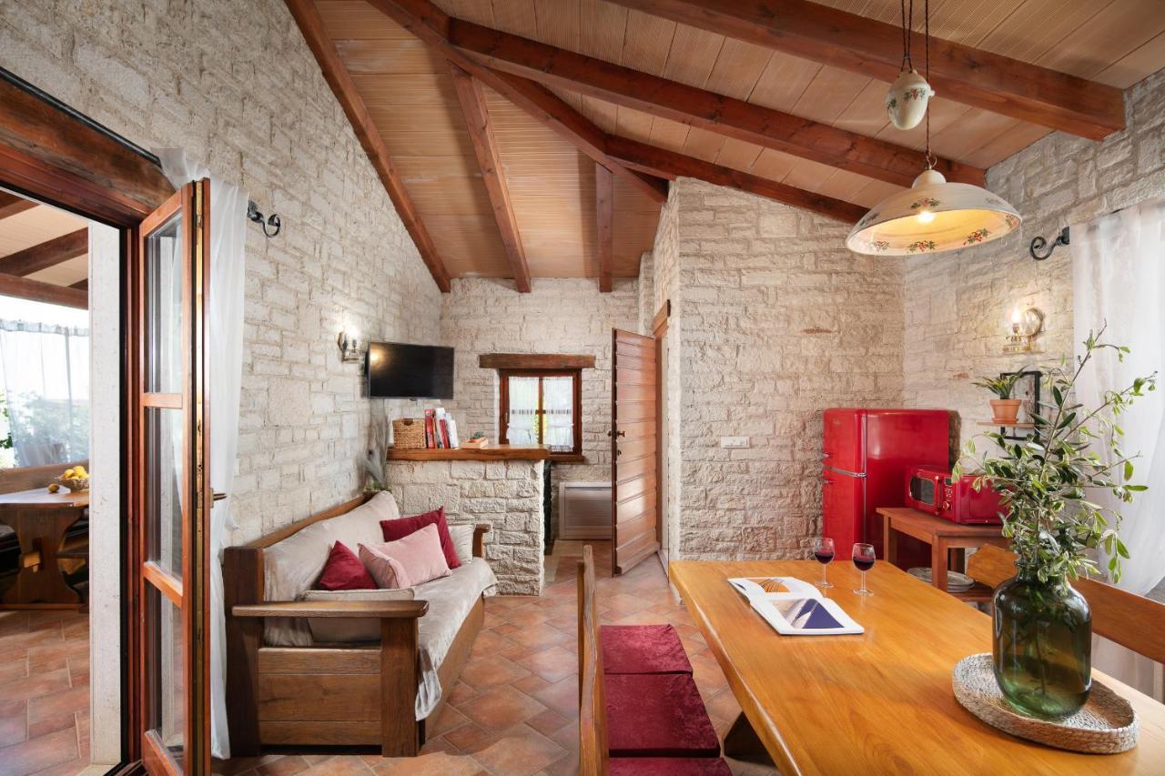 Apartments Valter 881 Novigrad  Екстер'єр фото