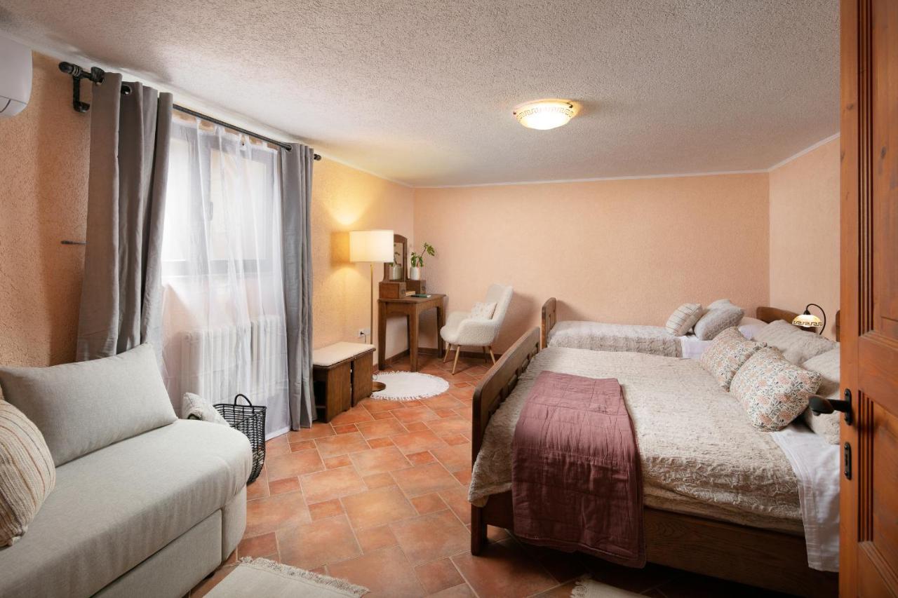 Apartments Valter 881 Novigrad  Екстер'єр фото